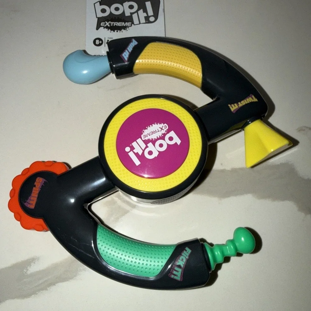 Hasbro Bop It Extreme 2022 Electronic Game for 1 or More Players Fun Party O-BOX